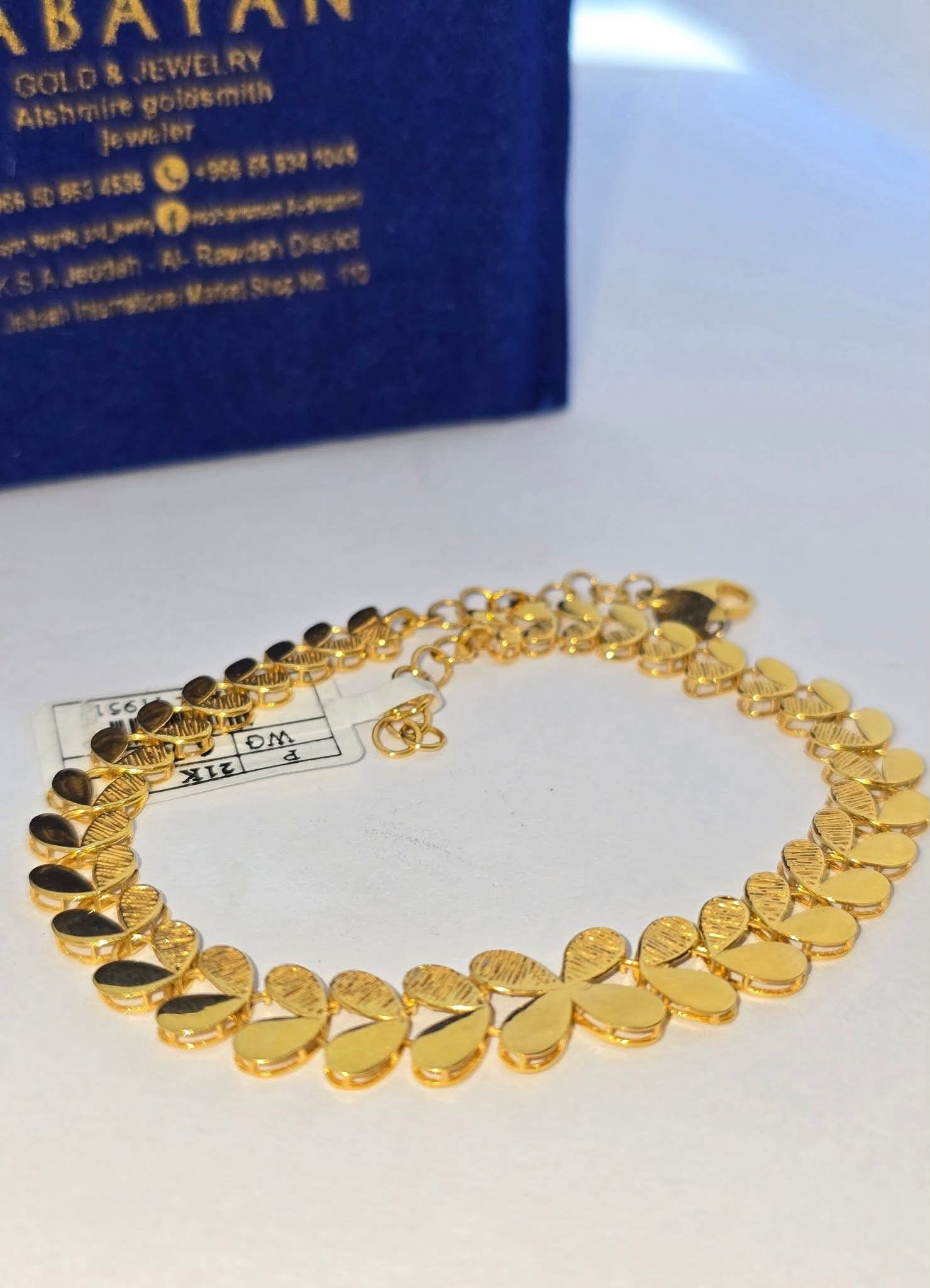 Gold bracelet from the AMANA collection